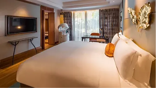 Luxury Family Room, 1 King-Size Bed & 2 Single Beds